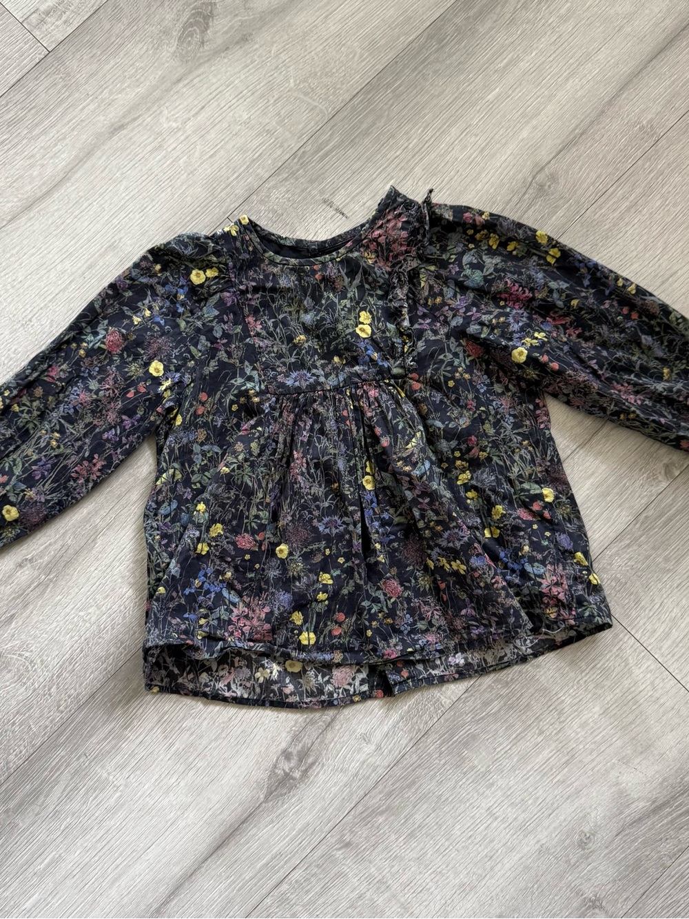 Bonpoint Black Floral Long-Sleeve Top with Yellow Accents Size 3t like new